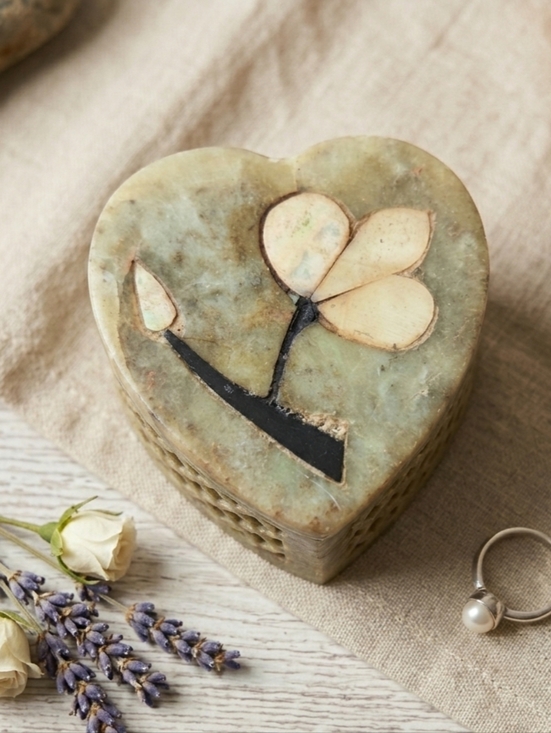 Vintage Other - Vintage Soapstone Heart Trinket Box Floral Inlay Hand Carved Jali 2”